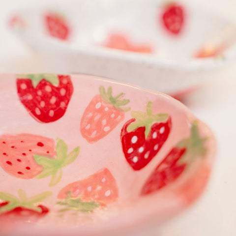 April | Gingham Berry Plate