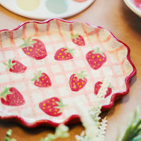 April | Gingham Berry Plate