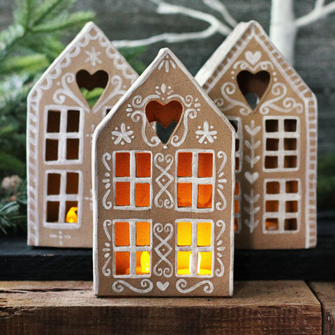 November | My Gingerbread Heart Home | Adult & Family Workshop | Lantzville Location