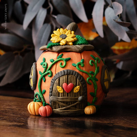 September | Pumpkin House | Adult & Family Workshop | Lantzville location